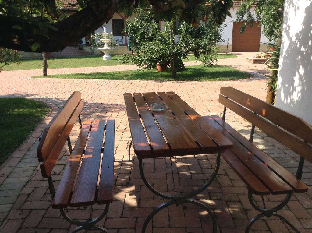 Bornemisza Kuria Daire Tiszabecs Dış mekan fotoğraf