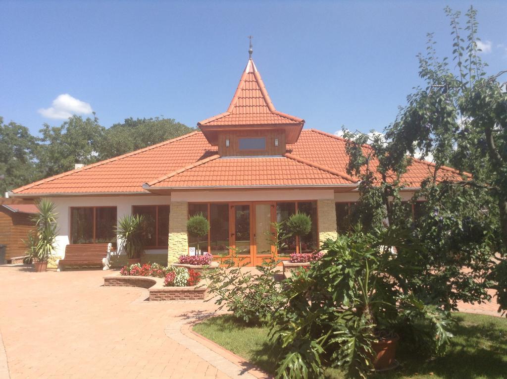 Bornemisza Kuria Daire Tiszabecs Dış mekan fotoğraf